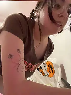Indiegirl666 - Show boobs