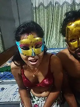 Hot_Urvashi_
