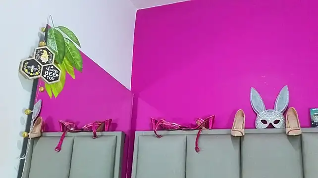 KRYSSTARITTER4 - PANTIES OFF 🎀🥵OPEN LEGS