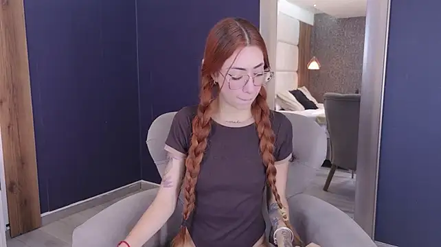 LolaGray__