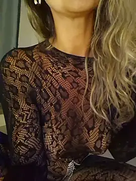 CelynaRoss - Squirt