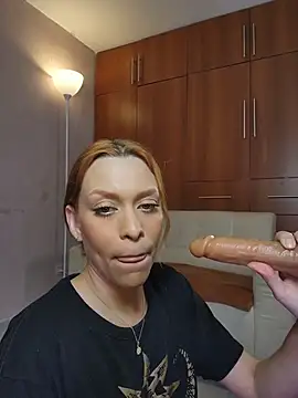 Mich_bittersweet - Pantyhose and ride torso on the floor