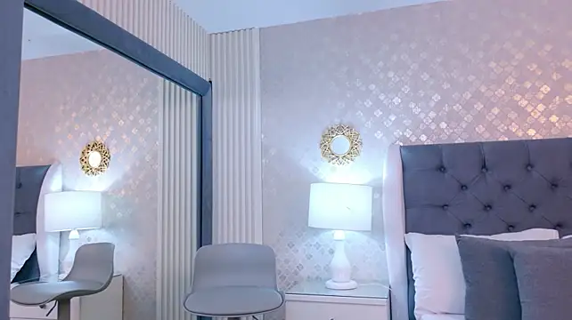 MissAthziry - Doggy & spread ass x1min 😏