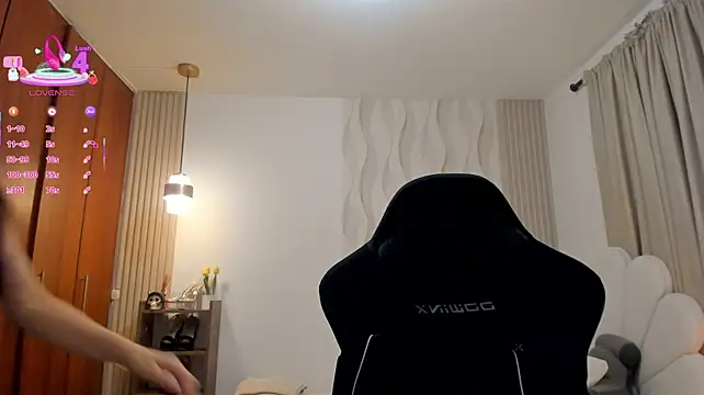 Luucyfer - Put me a sexy bikini 👙🔥