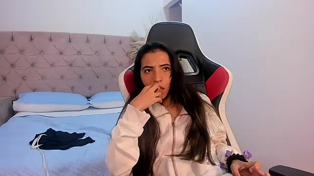 StevenAndLaura - Suck boobs