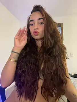 CharlotteRouseVIP - show asshole and rub