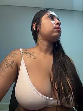 Diana_pepper - brincar com cuzinho