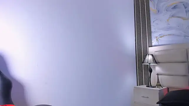 AmberGreyy_ - Flashs big boobs