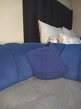 BOTTYANGELxx1 - SPREAD PUSSY IN DOGGY