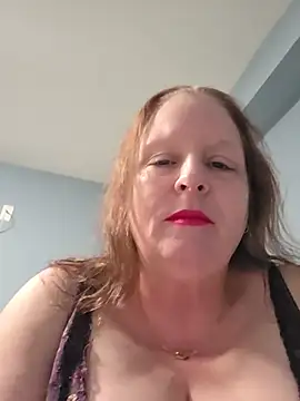 CanadianQueen1973 - Full boobs out