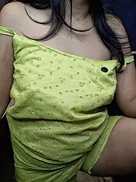 Nisha027 - Dildo show