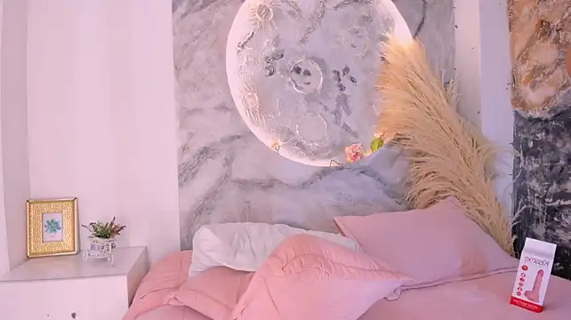 BellaaStorm - RUB MY TIGHT PUSSY IN DOGGY