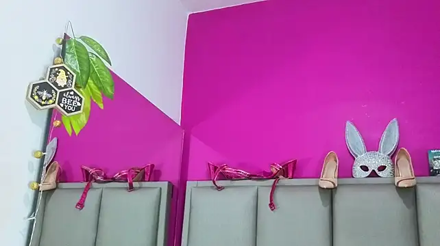KRYSSTARITTER4 - PANTIES OFF 🎀🥵OPEN LEGS