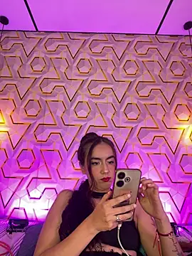MelanyyJhonson15 - Flash ass 🍑