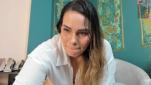 Sara_Gomez - show ass hole and rub