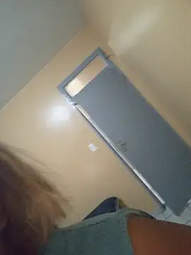 Nicollet2 - Spread legs n rub pussy 🥰🍑💋