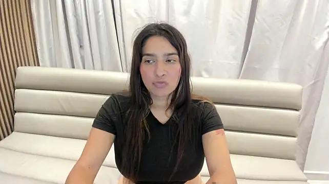 Erikalatinahot - zoom ass