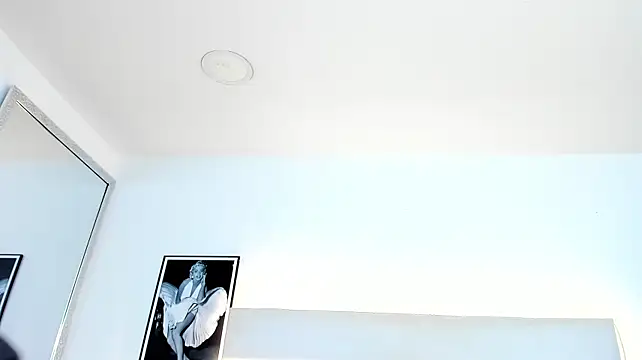 TaylorEvanss - show pussy+spank+rub