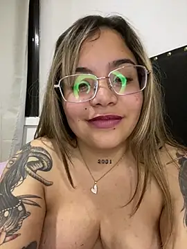 Lindalatina2001 - Plug anal+Control domi