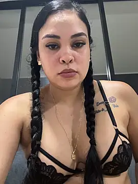 FOX_LATINA - zoom pussy+ open