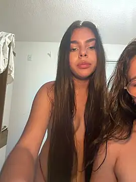 _AlyssonRoouse - Show asshole Alysson 😏😈