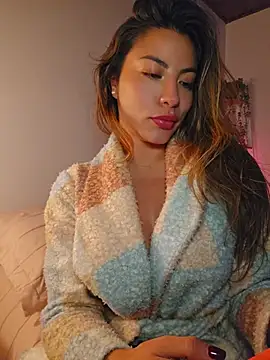 Karen_San_Miguel - Omg ! Open coat in public + surprise 😈