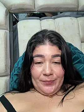 Karla_hotgirl - completely naked + fingers in my pussy