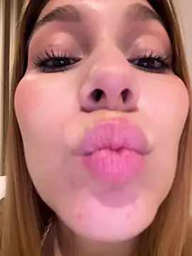 Nikii__ - Show titssss