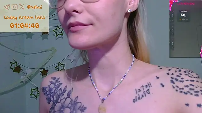 Ixsi - fingering pussy in doggy