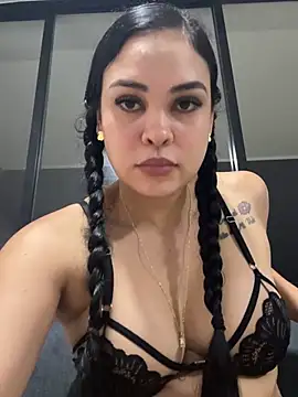 FOX_LATINA - zoom pussy+ open