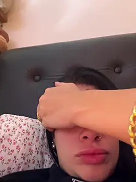 Belababyy - Peladinha se masturbando