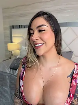Miacoleman_ - grab boobs 💕