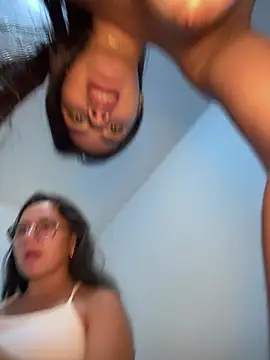 _AlyssonRoouse - Show asshole Alysson 😏😈