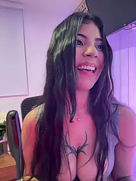 VickyHarlow - Make me happy tonight.