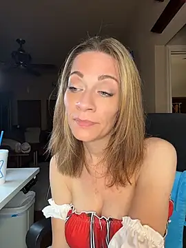 EdenDelilah1 - Rub oil on my tits