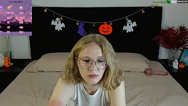 CatmintLush - Get naked