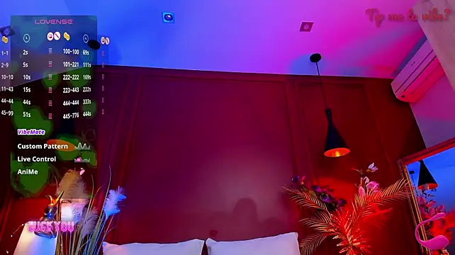 Mayzzie - spread pussy