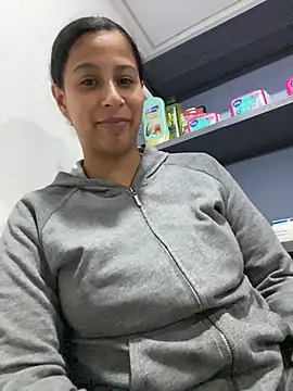 Chloefixxx - show us that pussy closeup and spread it