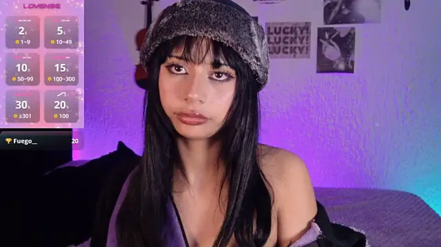 SerenBleck - Spit nipples and shake 😈