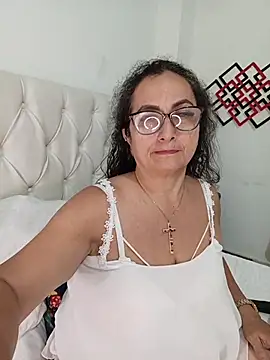 AlessandraLeroy1 - Domi 10 min