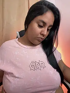 Liith - Suck on my sweet tits, honey 🫦
