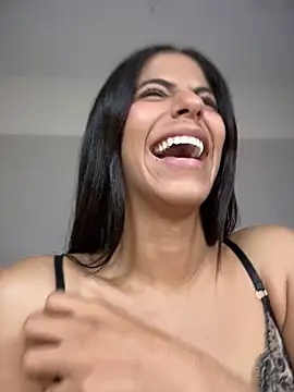 Itsarabella - Show Tits