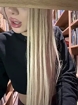 AlyssaFoxx_ - 3 Fingers in Pussy Closeup ⚡⚡⚡
