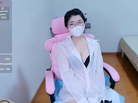 Emily_xiaoai - 晚风与你我都想要。。。