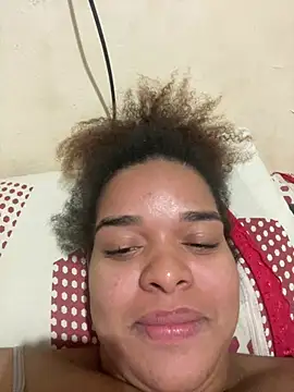 Morenavivi - dando gostoso para o branquinho tatuado
