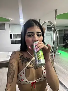 -Brittanny - FINGERS IN PUSSY AND CONTROL DOMI