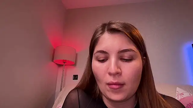 GlossyVixen - TOPLESS MONDAY