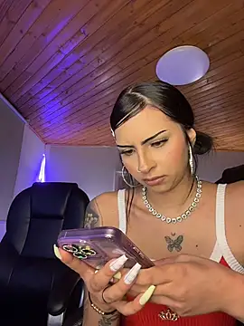 Hilary_pinkk - Get naked X2 sexy🙈