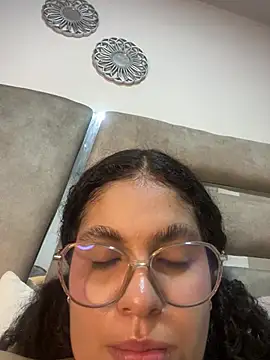 Yassy_11 - give me a squirt yaz
