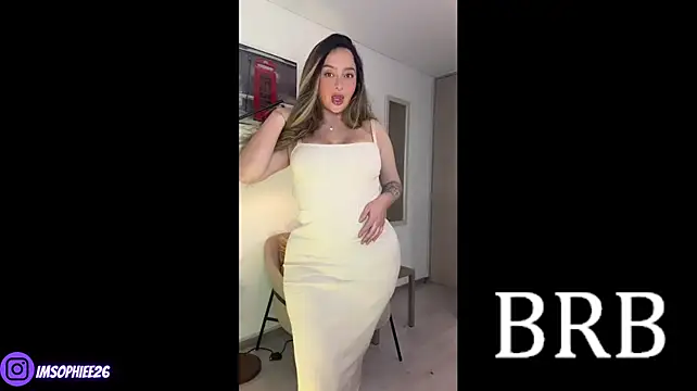 Imsophie2 - oil naked